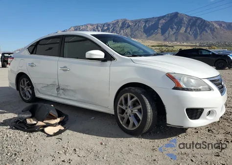 2014 Nissan Sentra S z USA, uszkodzony, nr VIN 3N1AB7AP7EY302632